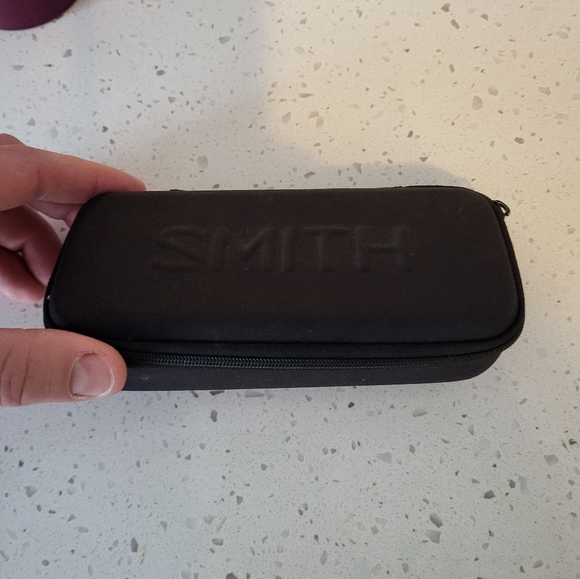 Sunglasses - Picture 4 of 4